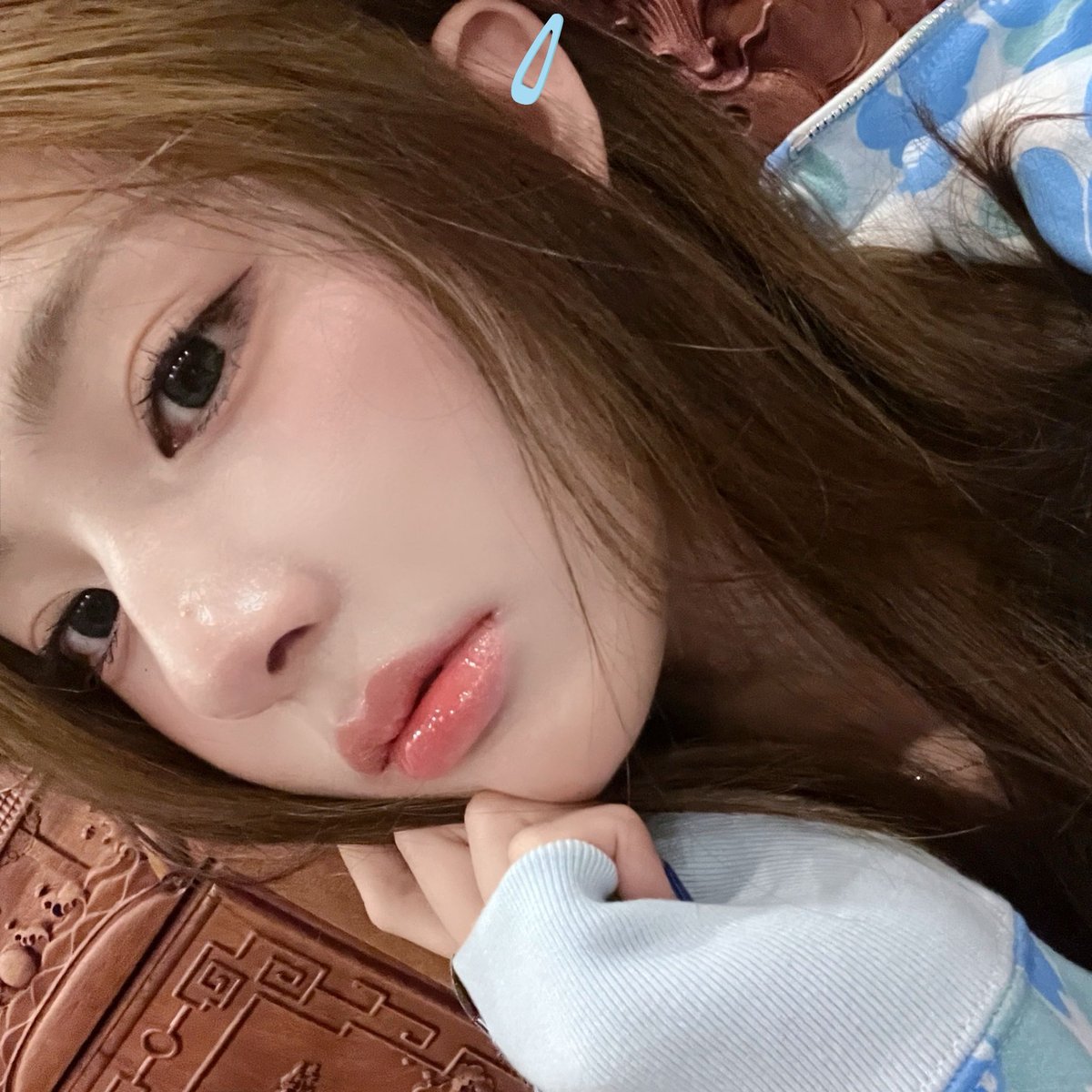 gapyeonghaus's tweet photo. [261002]
#tripleS Xinyu COSMO Talk update 🦊 

#Xinyu #신위 #シンウィー https://t.co/NMENYs833L