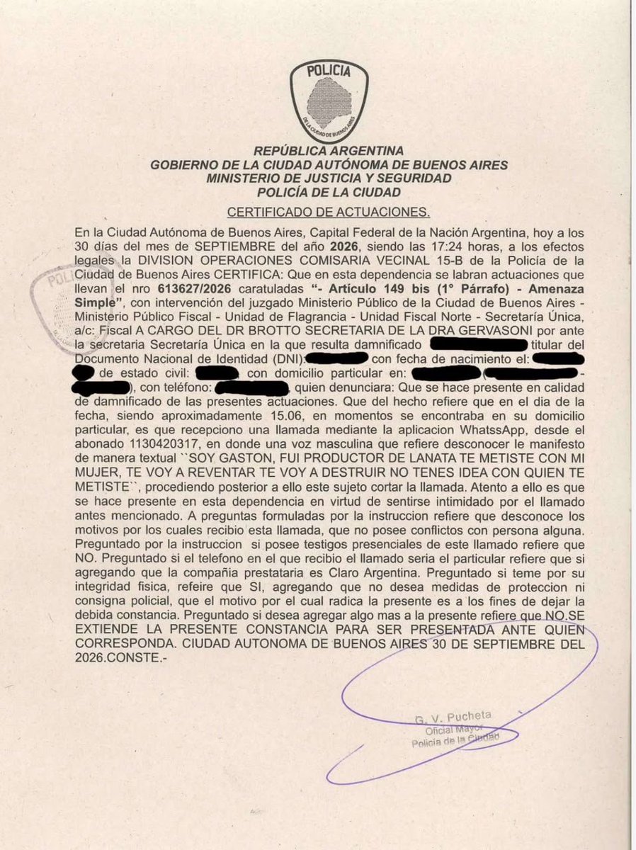 gusty_natasha's tweet photo. 🚨AH PERO MILEI ES VIOLENTO
El marido de @maruduffard, Gastón Kavanagh recibió una denuncia en la Comisaría 15 de CABA, por amenazar a un CM y creador de contenido de un conocidisimo portal de noticias VIOLENTAMENTE.
¿LOS PALADINES DE LOS BUENOS MODOS CON AMENAZAS?
¿QUIENES SON LOS VIOLENTOS AL FINAL?