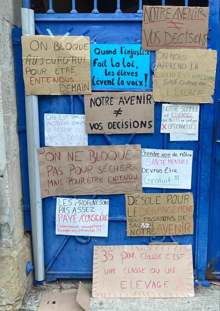 ShadesFrance's tweet photo. SQUEEZIE apporte son SOUTIEN au mouvement LYCÉEN et ÉTUDIANT 🇫🇷🏫

🗣️ "Ils ont besoin d’être entendus et leurs demandes sont plus que légitimes. Admiratif et fier de nos étudiants ❤️" https://t.co/6ZGukcCuQo