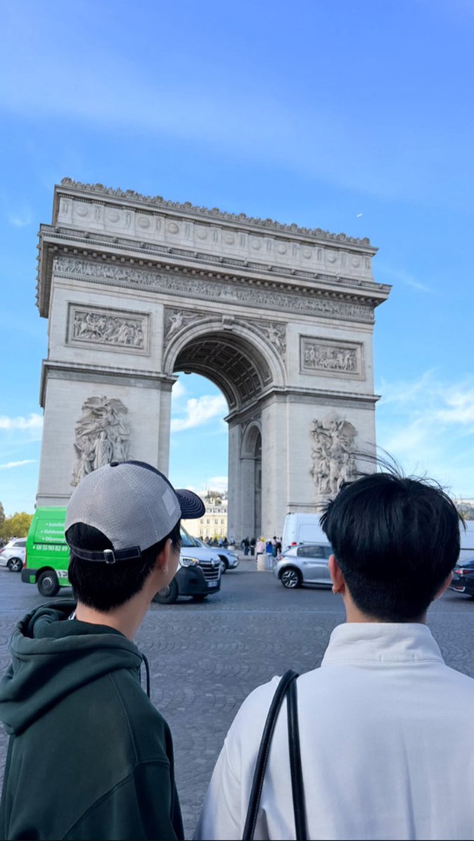 jedwonni's tweet photo. ถ้าไม่มีพี่ฟลุ๊ค ด้อมเราจะอยู่ยังงัย แล้วรูปมู้ดดีทุกรูป 😭😭🙏🏻🙏🏻🙏🏻 https://t.co/KSqXhNHVCZ