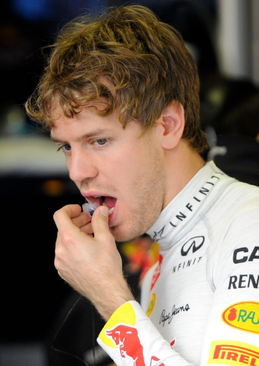 THidly's tweet photo. Seb photos of the day 
I want to put him in my pocket https://t.co/5Iae9No8NG