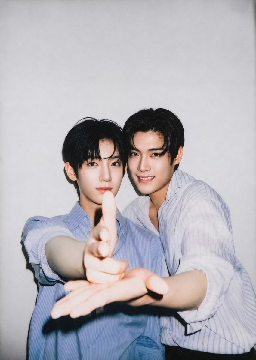 jangyeong4's tweet photo. Pour Toujours, love lasts forever. Our fondness crossing borders will never fade away.
푸르투주르, 사랑은 영원해. 국경을 넘은 우리의 애정은 결코 사라지지 않을 것입니다.
#YOONSIKSIWOOPFWSS27
YOONSIK SIWOO Pour Toujours https://t.co/gxPB4c1wmq