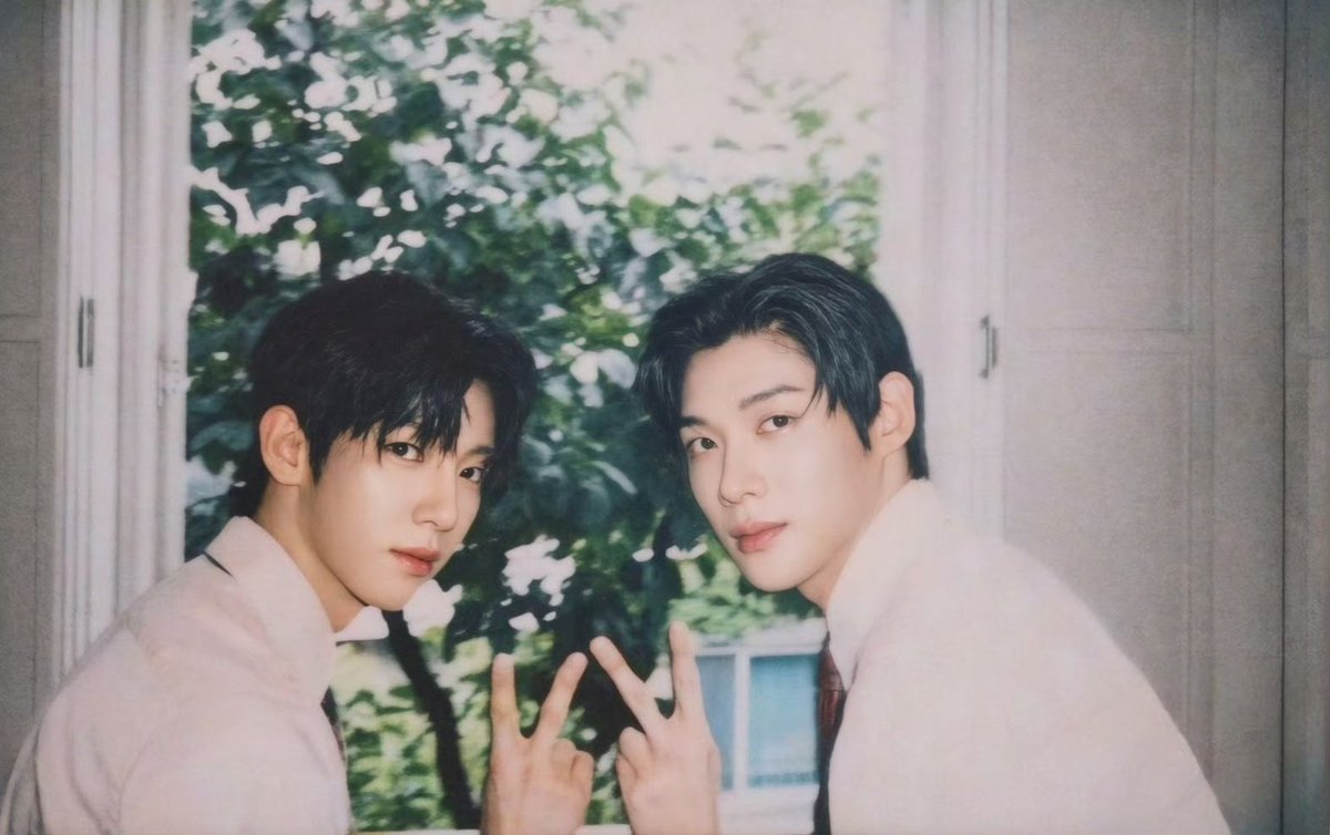 jangyeong4's tweet photo. Pour Toujours, love lasts forever. Our fondness crossing borders will never fade away.
푸르투주르, 사랑은 영원해. 국경을 넘은 우리의 애정은 결코 사라지지 않을 것입니다.
#YOONSIKSIWOOPFWSS27
YOONSIK SIWOO Pour Toujours https://t.co/gxPB4c1wmq