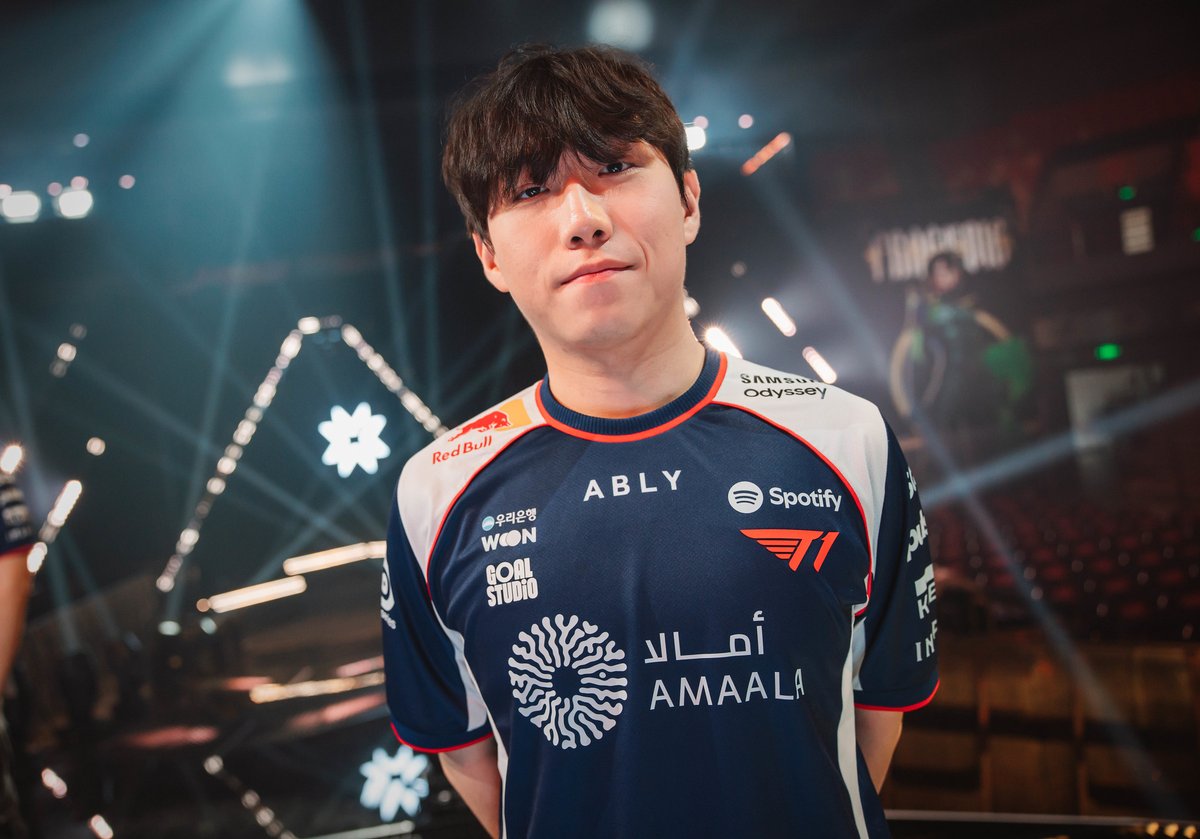 redbullgaming's tweet photo. BUZZ IS HIM. https://t.co/UiUnRsvRRA