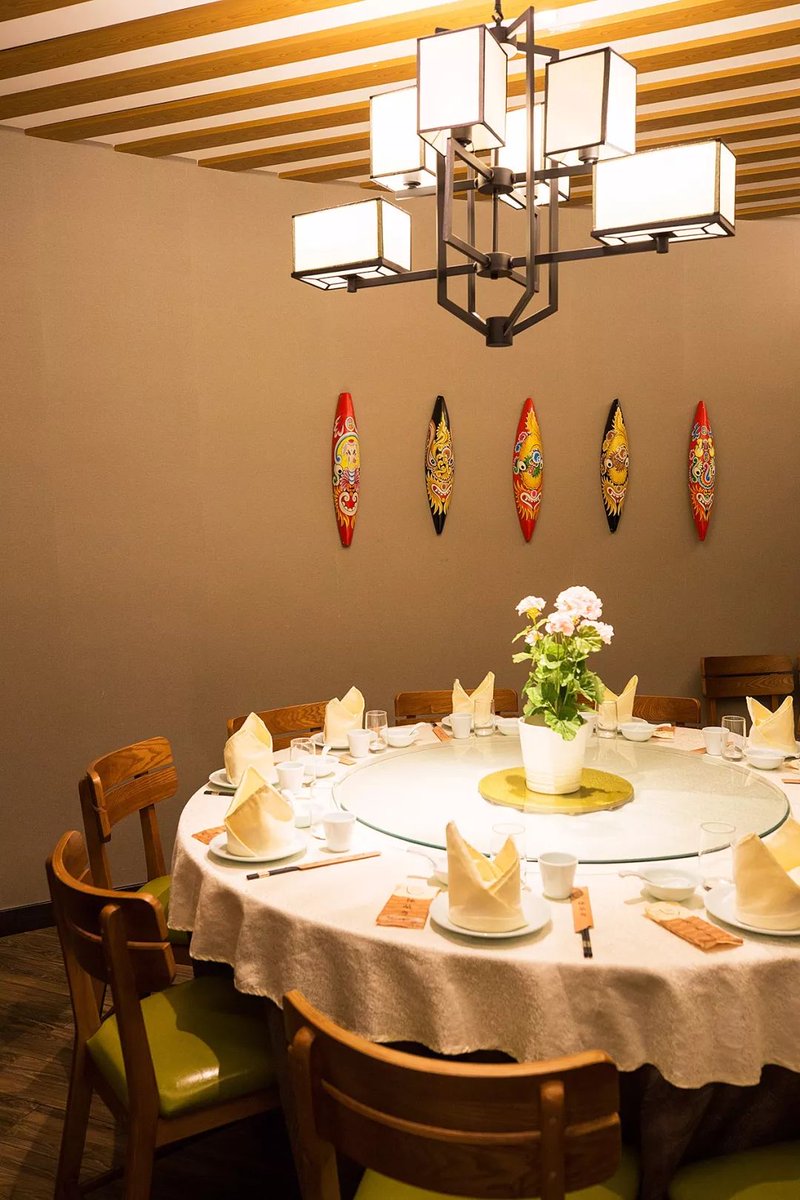 UnMedley7he's tweet photo. Probé un pato a la naranja auténtico en ese pequeo restaurante del centro sabor impecable, servicio rápido y precio súper conveniente! ； https://t.co/ugEUlxpa0J