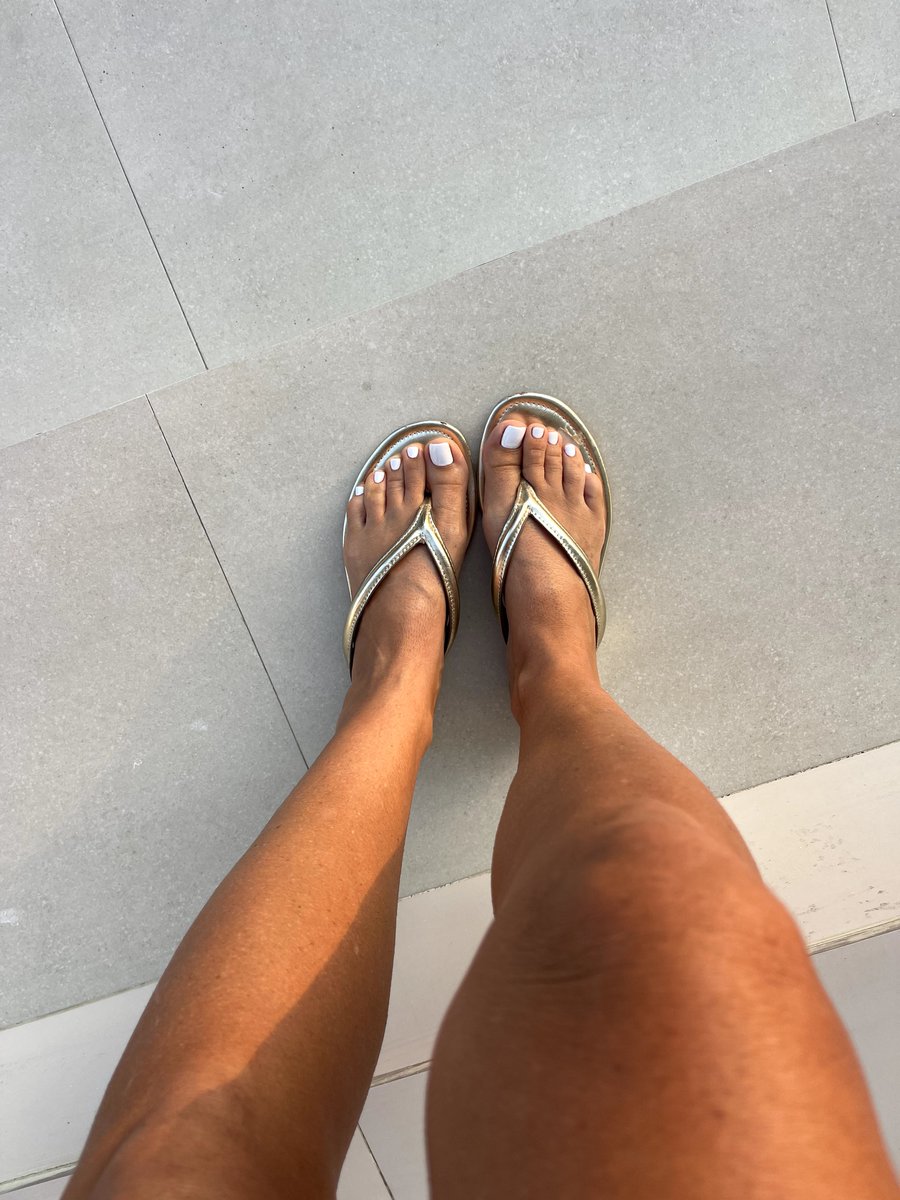 Memphisreedxx's tweet photo. Friday Feet complete! Ready for him 👣
#feetfetısh #feet https://t.co/pZ4XISpzdM