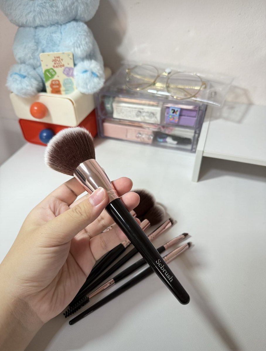 ssiieverything9's tweet photo. แนะนำอันนี้เลยค่า🙌🏻 แบรนด์Scbrush เซต7ชิ้น ราคาประหยัด ขนนุ่มฟูมากค่า💗
พิกัด🍊สีดำ : https://t.co/tvcUbRIsvm
สีน้ำตาล : https://t.co/tIFQYmY3t6 https://t.co/XFUIrFDv16