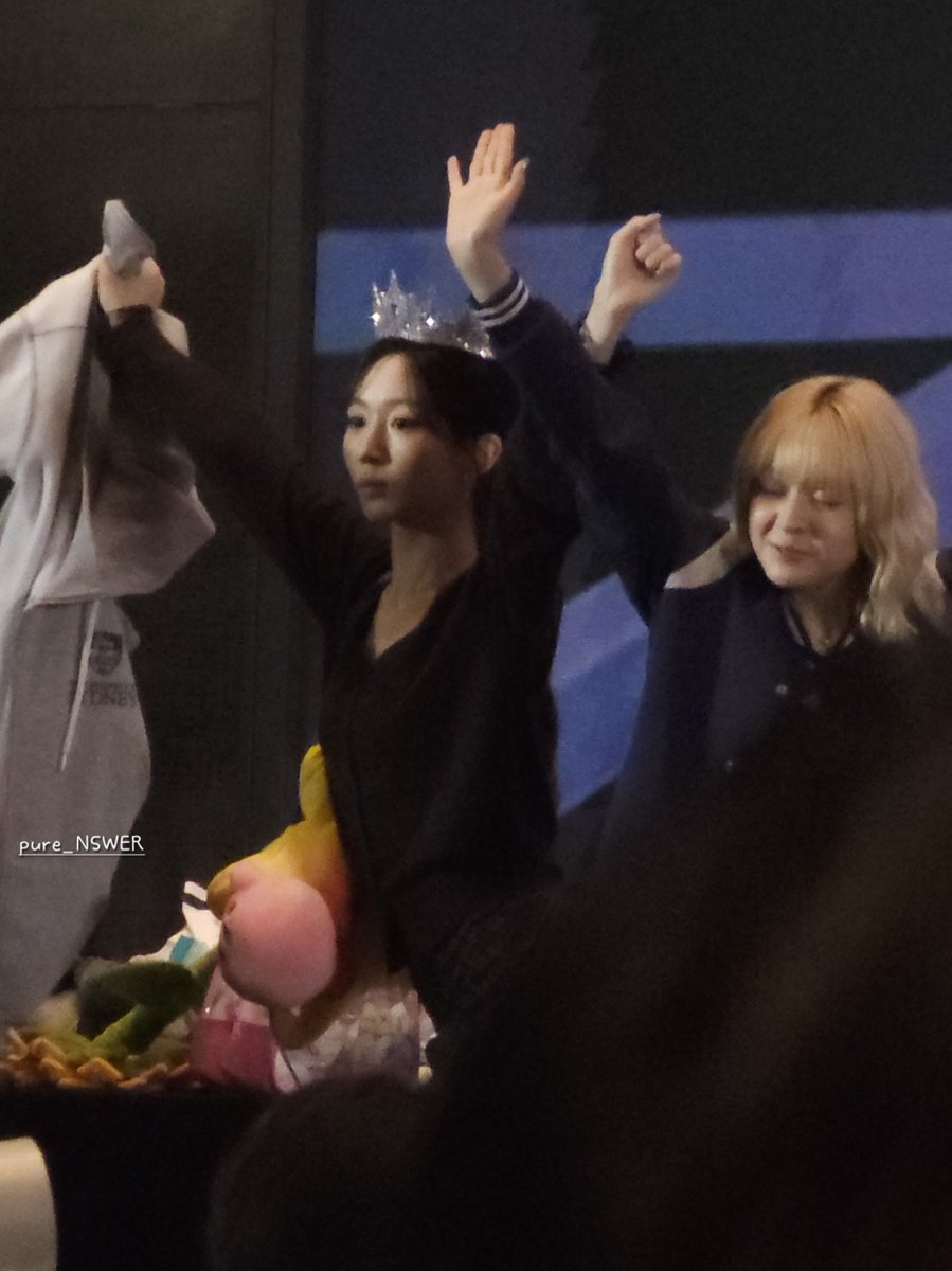pure_NSWER's tweet photo. 260829 MAKESTAR

#NMIXX #엔믹스
#LILY #릴리
#HAEWON #해원 https://t.co/tiFUM9l7iU