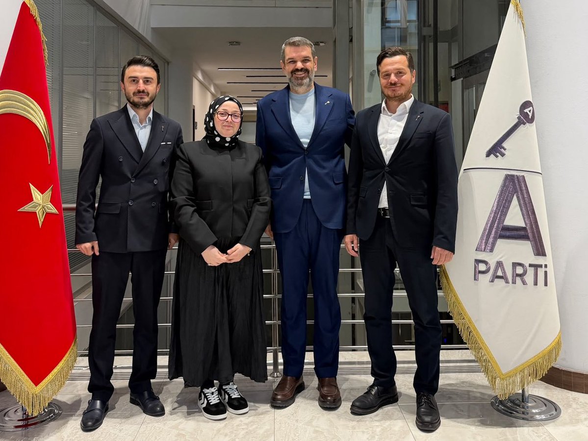 APartiSimo's tweet photo. Stratejik İletişim ve Medya Ofisimizde (SİMO) yeni görevlendirme...

Elif Yılmaz, Genel Merkez Koordinatörü olarak atanmıştır. Yeni görevinde başarılar dileriz. https://t.co/xFPD3pRJ6u