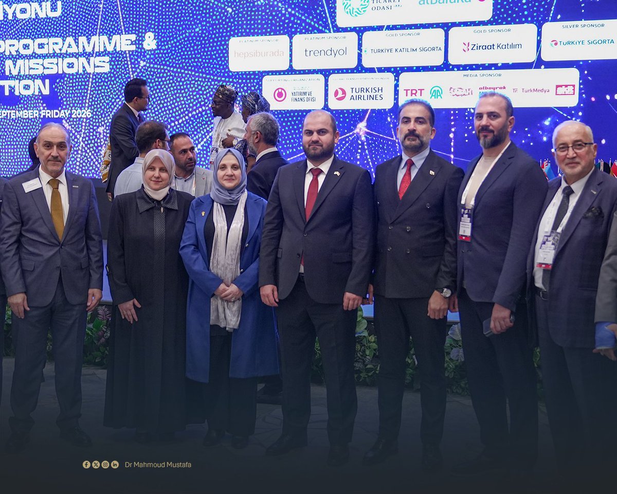 DMahmoudMustafa's tweet photo. من مشاركتنا في معرض MÜSİAD EXPO بإسطنبول.

أجرينا لقاءات مع وزير التجارة التركي د. عمر بولاط، وممثلي عدد من الوزارات التركية، لبحث آفاق التعاون الاقتصادي وتوسيع الشراكات والاستثمار، بحضور السفير السوري والقنصل العام في #إسطنبول. https://t.co/7AnkE0vI1P
