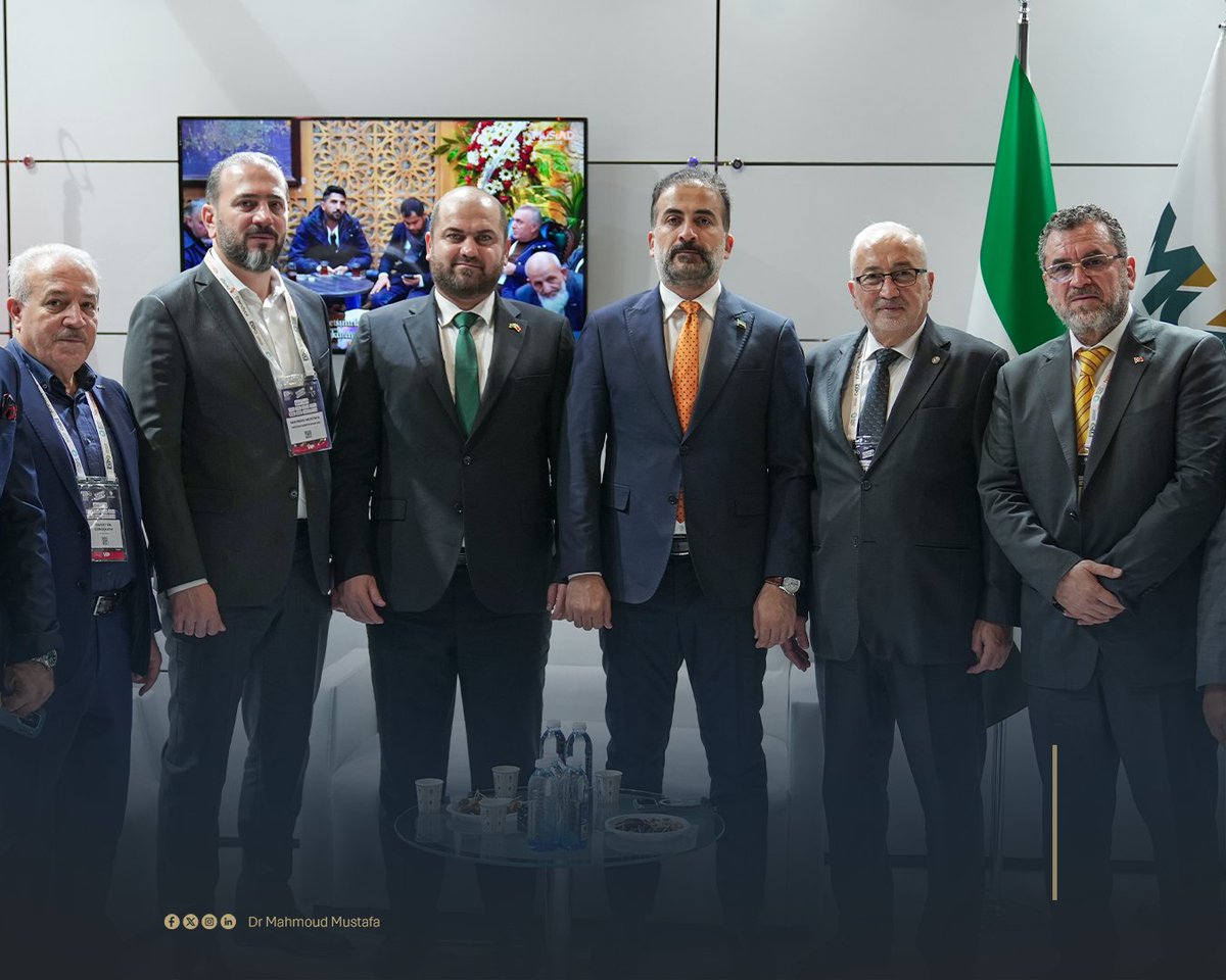 DMahmoudMustafa's tweet photo. من مشاركتنا في معرض MÜSİAD EXPO بإسطنبول.

أجرينا لقاءات مع وزير التجارة التركي د. عمر بولاط، وممثلي عدد من الوزارات التركية، لبحث آفاق التعاون الاقتصادي وتوسيع الشراكات والاستثمار، بحضور السفير السوري والقنصل العام في #إسطنبول. https://t.co/7AnkE0vI1P