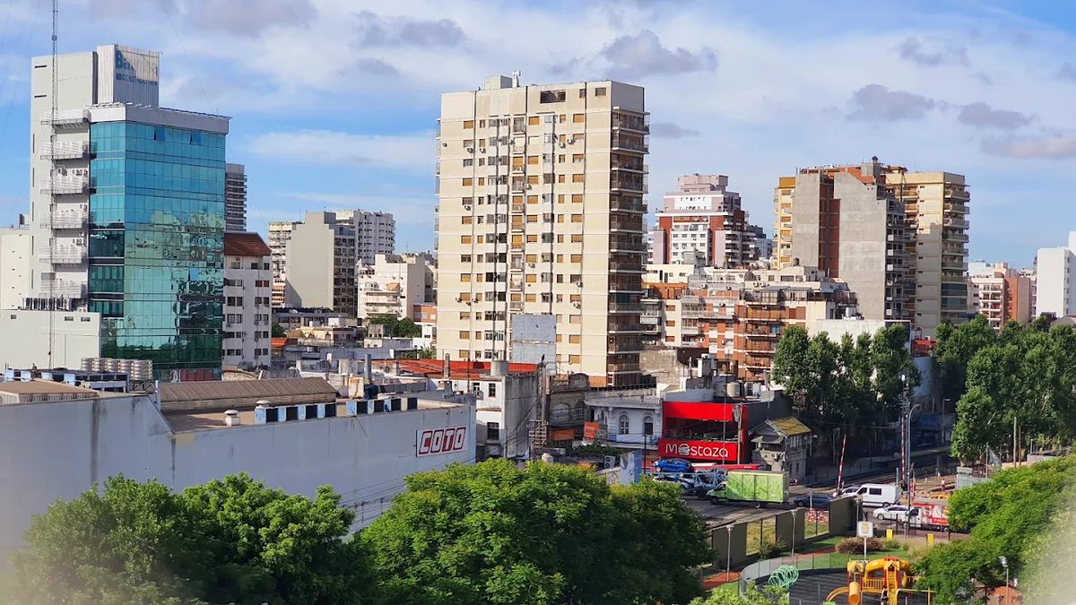 NuevosBAires's tweet photo. [Efemérides] 🗓️Buenos Aires creó un barrio para conseguir tierra con la que rellenar otro sector de la ciudad. 

Así nació Villa Urquiza, fundada el 2 de octubre de 1887.

Antes se llamaba Villa Catalinas y su origen estuvo a varios kilómetros de distancia. 🧵👇 https://t.co/vOA5ONUiBH