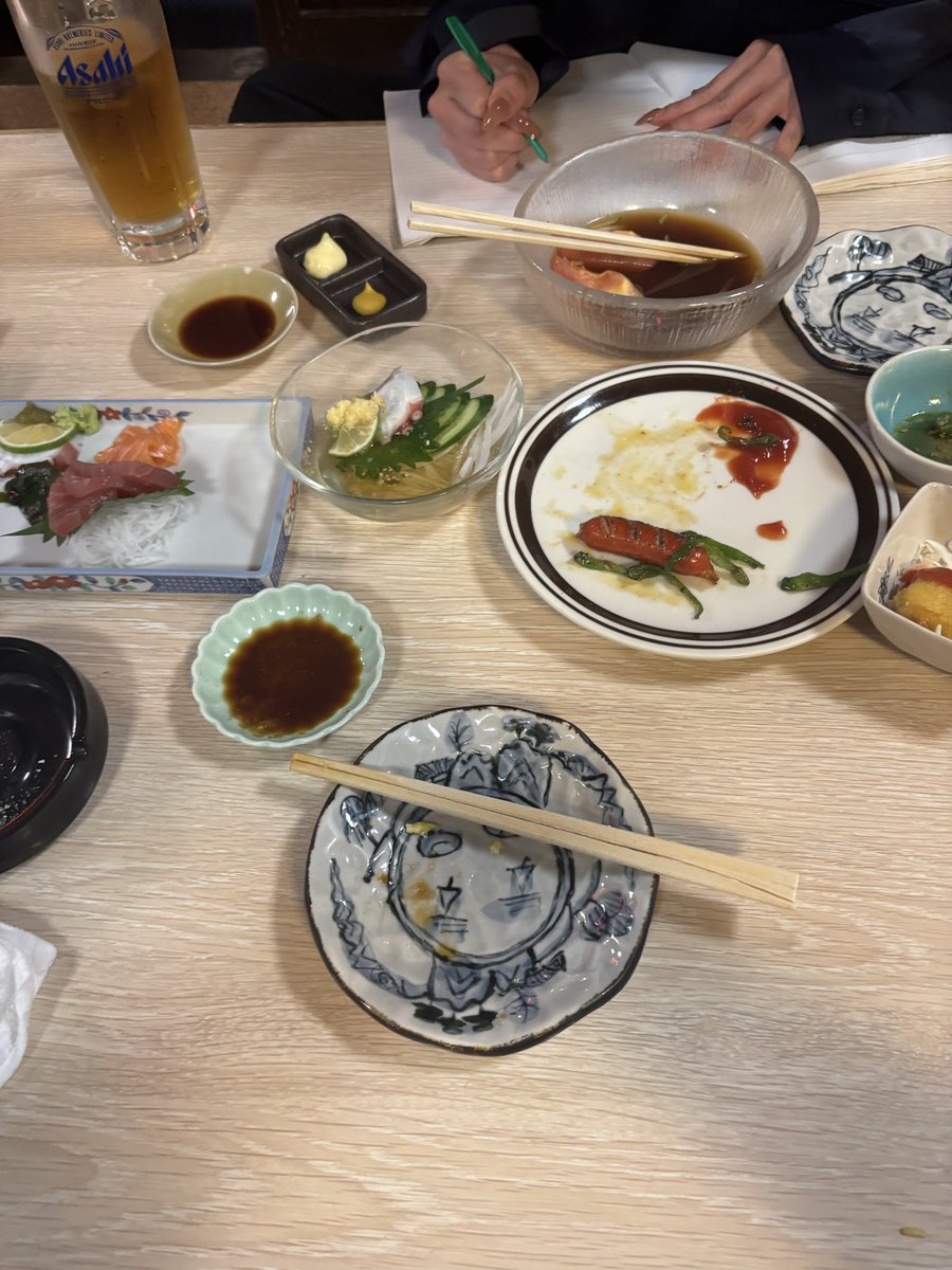 datsushoshaman's tweet photo. 10/2
胸と彼女
彼女と飲む前の胸トレ
その後の久々の彼女
これが人生
#男磨き
#筋トレ https://t.co/ANxYAoBaxG