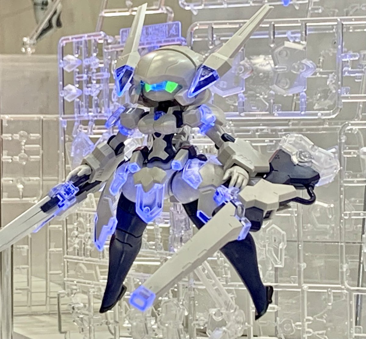 cavico_models's tweet photo. 明日の全日本模型ホビーショーでは2種類のバスターメイデンを販売します。UVライトに反応して光る「ver.UVクリア」とアジア地域イベントに特化した「https://t.co/50S4oV6cX2」です。場所は西4ホール、小間番号79です。どちらも数量限定となります。皆さんぜひお立ち寄りください♪ #キャビコ https://t.co/lHwxPtxW07