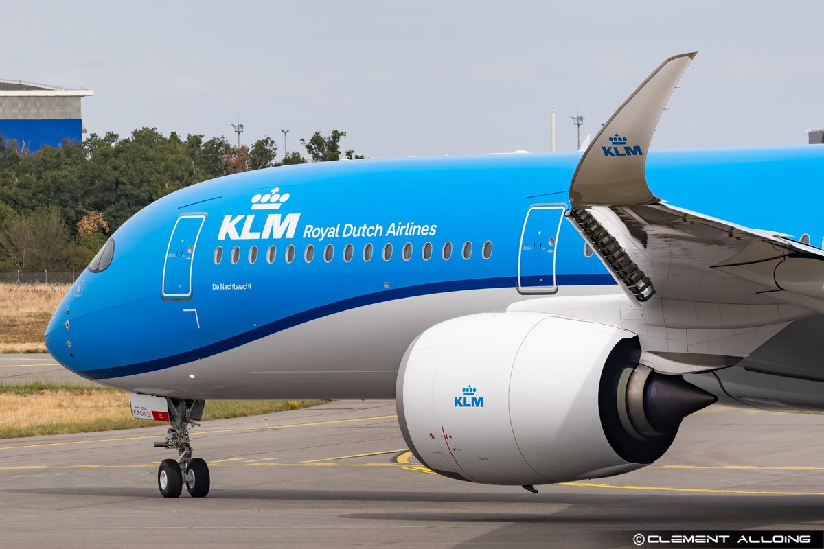 CAlloing's tweet photo. Here we go !! The first @Airbus #A350 for @KLM is now on her delivery flight to her new home base @Schiphol as #KLM350 ! You can follow the delivery flight on @AirNavRadar #Avgeeks #Avgeek #PHZNA https://t.co/u4HgITYKrW