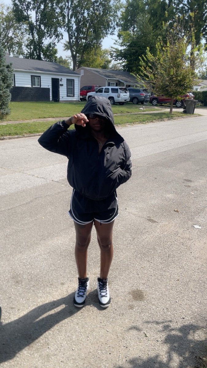 30thstreet_'s tweet photo. you can’t be like me if you ain’t never worked a scale https://t.co/V5L78xfuk2