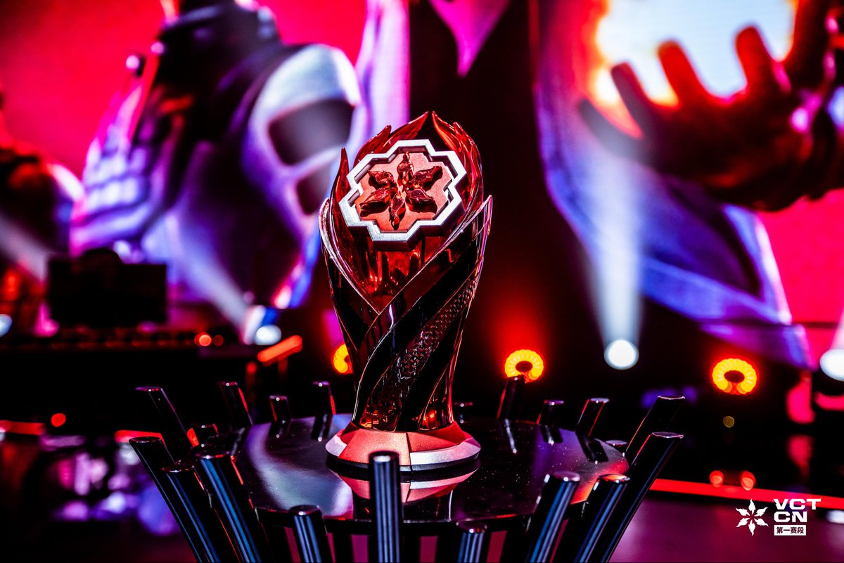VCTScrims's tweet photo. It’s official: China 🇨🇳 has exited Champions without winning a single game.

EDG 🇨🇳:
0-2 to LOUD 🇧🇷
0-2 to GE 🇮🇳

JDG 🇨🇳:
0-2 to FUT 🇹🇷
0-2 to T1 🇰🇷

TYLOO 🇨🇳: 
0-2 to G2 🇺🇸
1-2 to TL 🇳🇱

XLG 🇨🇳:
0-2 to KC 🇫🇷
0-2 to Nongshim 🇰🇷

Worst region of all time??? 😬 https://t.co/mQGGl2UW2H