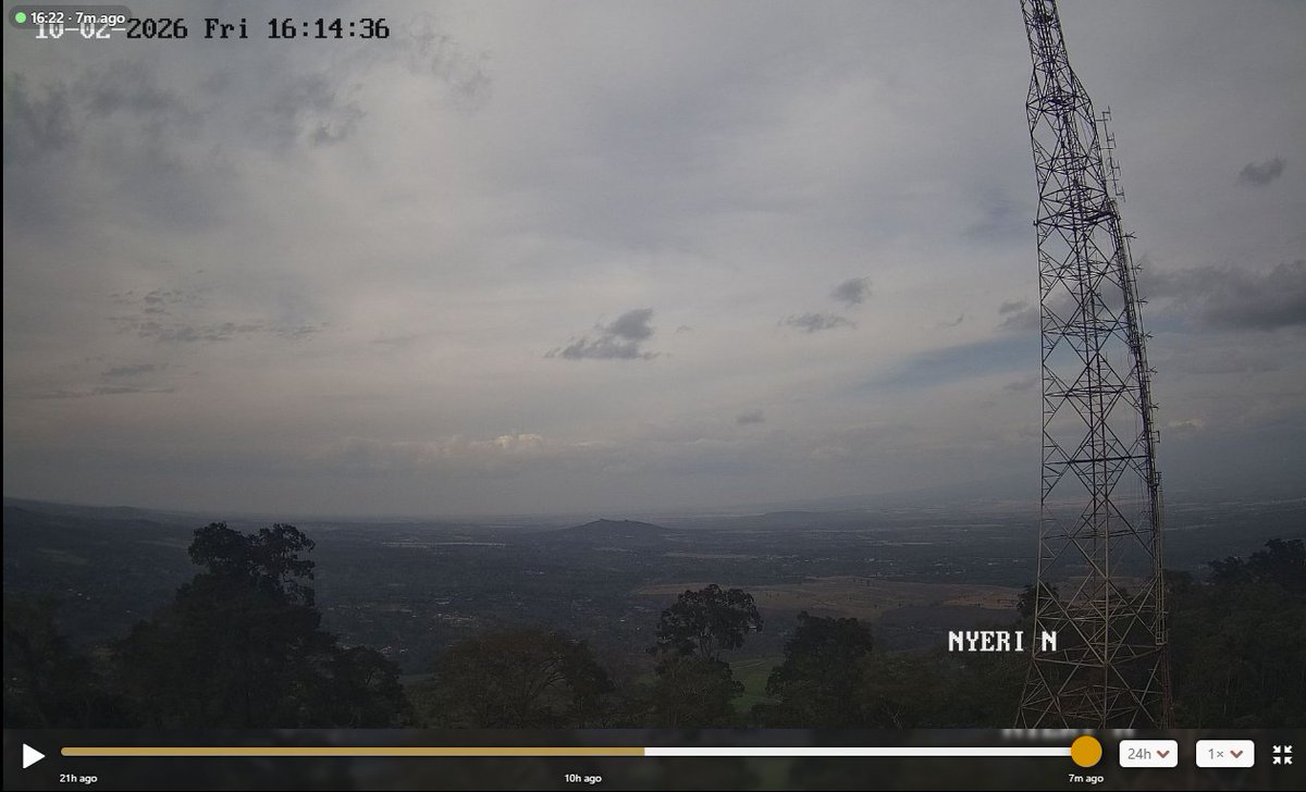 MaithyaVilivu's tweet photo. Change of Seasons:
Wide-spread Cirro-Stratus & cumulus clouds with hazy skies across multiple Counties of #Kenya as seen today & yesterday, indicating an approaching storm system or large-scale change of weather.
We will witness lots of rain across the country especially in North Eastern, the Coast parts of Eastern & even Central highlands in a few days time.