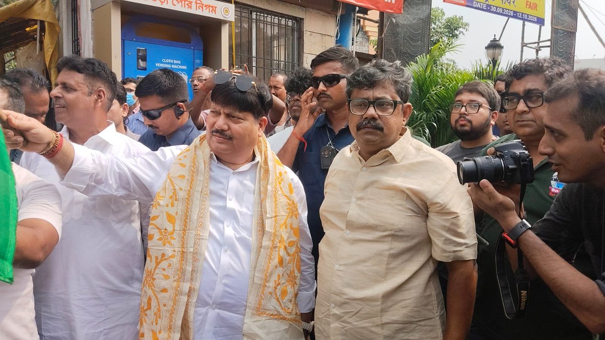 ArjunsinghWB's tweet photo. Today, I inaugurated Bus Jatra 4.0, organised at the initiative of the Bus-o-Pedia Foundation.

Kolkata's buses are not merely a means of transportation—they are an integral part of our city's history, culture and everyday life. One of the key messages of this year's #Bus Jatra is to recognise the contribution and empowerment of women in the public transport sector. It is indeed a matter of great pride to honour the women conductors and transport workers who work every day with dedication and responsibility to keep Kolkata's bus services moving.

My sincere best wishes and gratitude to everyone associated with this initiative.
@Transportwbgovt