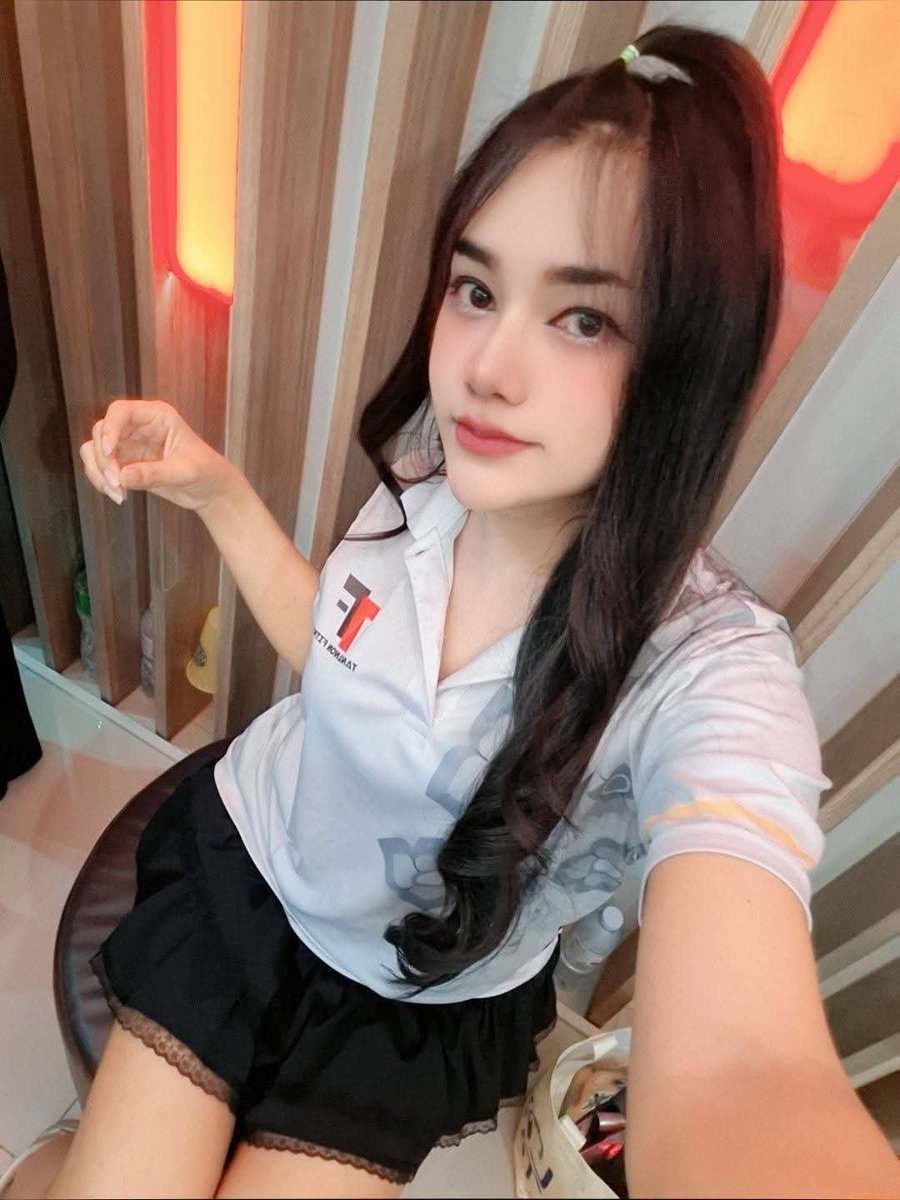 y6j4lf's tweet photo. หานัด บัวเชด สังขะ อิ���ิ
เป็นสาวสอง ชอบ69😂😂
#บัวเชด #สังขะ #ลำดวน https://t.co/SvEpEooHjF