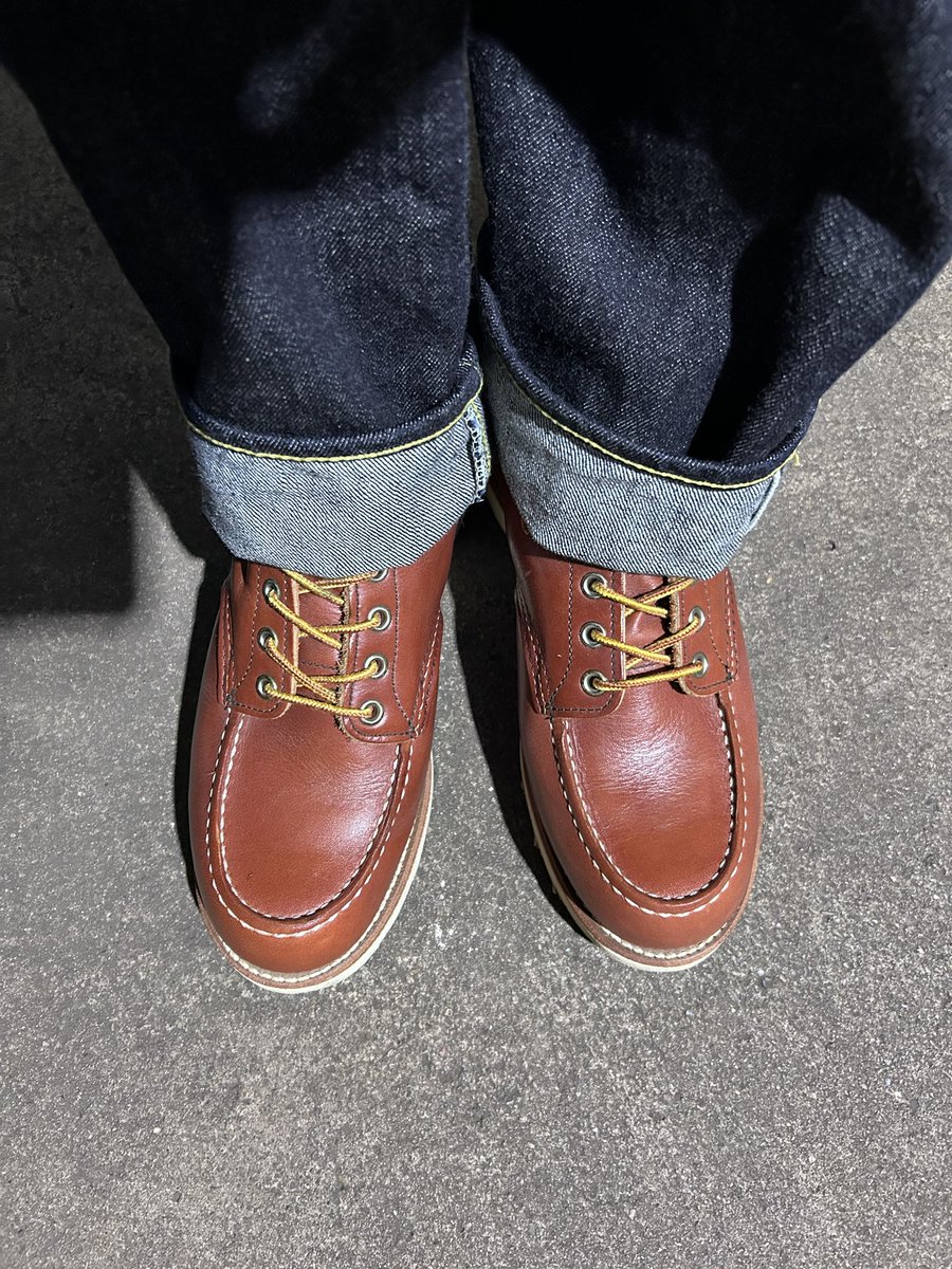 8Jap3gHwoJ72487's tweet photo. 今日の夜散歩は8875
サイズは大きめだけど中にソールを仕込んでるから大丈夫👌🙆
私が死んじゃうと思って急いで買ってプレゼントで貰った初めてのレッドウィング🥾
思えばコレがキッカケでレッドウィングに沼ったんだけど笑笑
そして、私はまだ生きている
#レッドウィング
#tcb https://t.co/knamv56lWV
