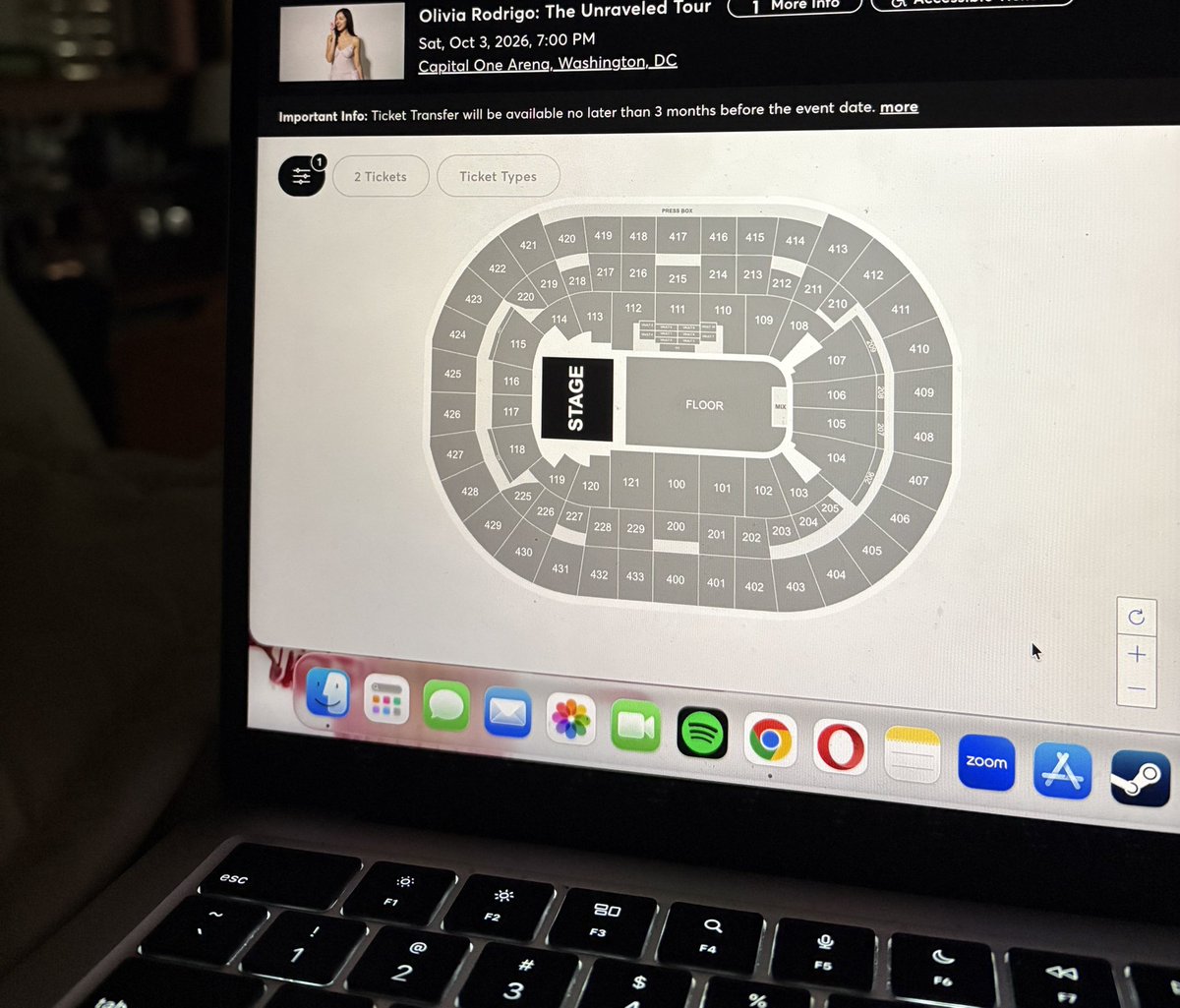 gracieeheartss's tweet photo. omg just give me tickets pls so i can go back to sleep https://t.co/8GGEiRiRrx