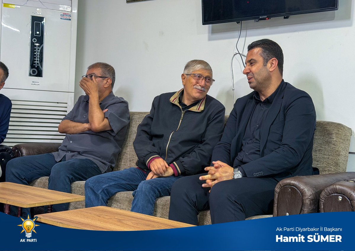 HamitSumer21's tweet photo. 📍Bağlar

Bağlar İlçe Teşkilatımızda yıllarca emek vermiş, teşkilatımıza değerli katkılarda bulunmuş Çelebi Başçı’nın taziyesine katıldık.

Merhuma Allah’tan rahmet; ailesine, yakınlarına ve teşkilatımıza başsağlığı ve sabır diliyorum.

Mekânı cennet, makamı âli olsun. https://t.co/1zVGXvpFt1
