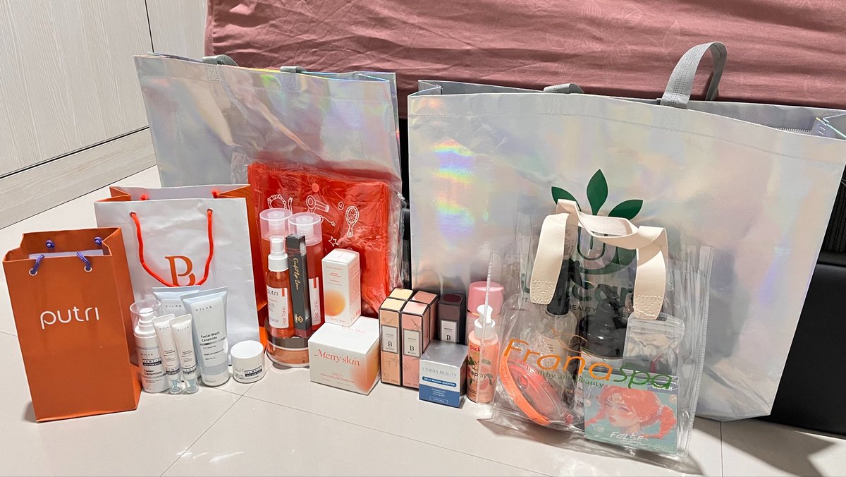 isnaenityas's tweet photo. Cosmobeauté Indonesia 2026 at ICE BSD 💞 https://t.co/JC9HiGLf9Y