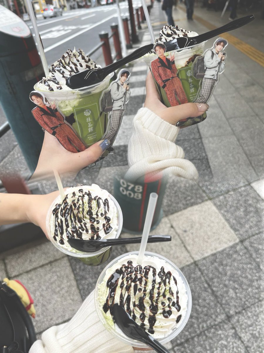 kojioO__66's tweet photo. プーさんカフェ行った🍯🧸
プー好きにはたまらん空間だった〜〜🎶
るたこじ抹茶ドリンクも飲んでフッ軽インパもして大充実だった🎃 https://t.co/ylT53zxATP