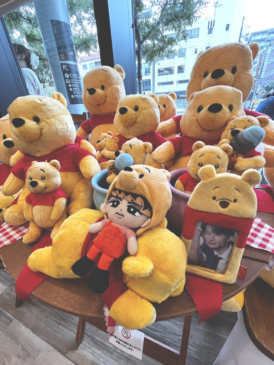 kojioO__66's tweet photo. プーさんカフェ行った🍯🧸
プー好きにはたまらん空間だった〜〜🎶
るたこじ抹茶ドリンクも飲んでフッ軽インパもして大充実だった🎃 https://t.co/ylT53zxATP