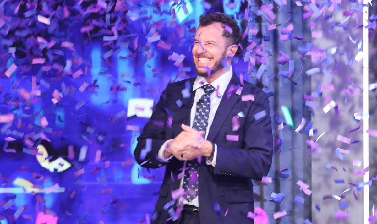 robbloomcw's tweet photo. Congrats to my buddy @Rick_Devens on winning @CBS @CBSBigBrother! And there's still time for him to enjoy Halloween Horror Nights. Can't wait to see you in the fog, Devens! #HHN #Devens #BigBrother https://t.co/HALyLjUqRa