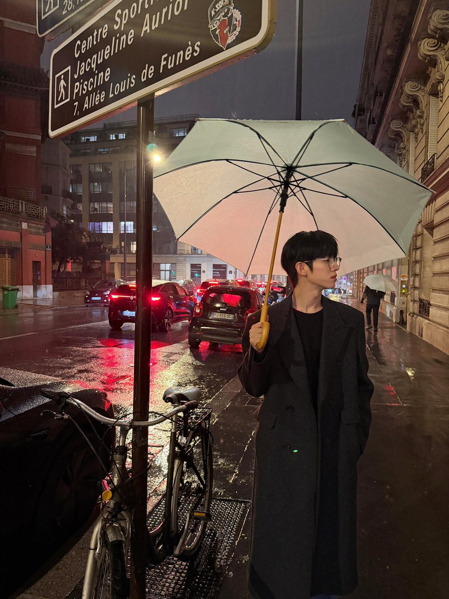 tan_nakajima's tweet photo. 박시우, 랑방 무대 정말 잘 어울려요
어디에 있든 빛나는 모습이 너무 멋있어요. 파리에서의 모든 순간이 아름답게 채워지길 바랄게요.

PARK SIWOO AT LANVIN PFWSS27

#PARKSIWOOxLANVIN
#PARKSIWOO
#LANVINPFWSS27 https://t.co/wHybDQZukw