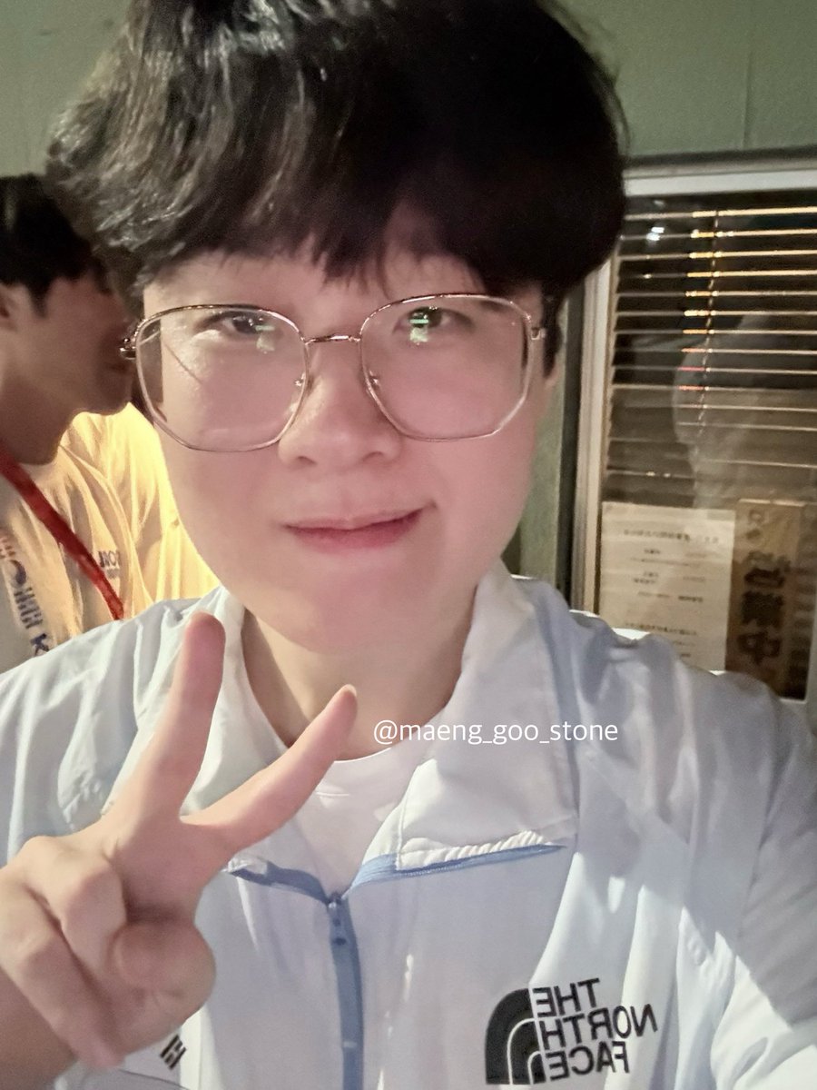 maeng_goo_stone's tweet photo. 지인이 자만추 했다고 보내줬어요🥹
시간 좀 지나서 올립니당 https://t.co/Iajcb0ogmt