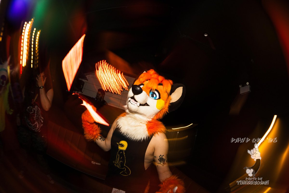 HamburgerFox's tweet photo. I'm a party animal on the dance floor so long as the DJ set is banging and there's sick vibes! 🦊
Catch me dancing there in the front for hours if I can make it! 🕺

🐶📸: @TunnyCorgi

#fursuitfriday #furryfandom #furryrave #furry #fursuit https://t.co/RQ2X3MyYNB