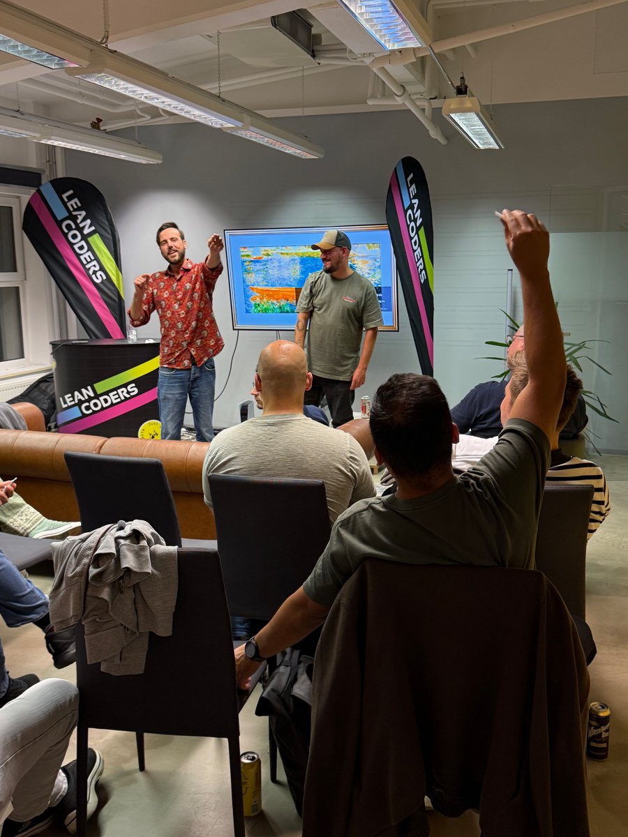 AngularAustria's tweet photo. 📸 What an evening!!

💙 Thanks to our speakers 𝗙𝗮𝗯𝗶𝗮𝗻 𝗙𝘂𝗻𝗱𝗲𝗿 &amp; 𝗝𝘂𝗹𝗶𝗮𝗻 𝗝𝗮𝗻𝗱𝗹 (@hoebbelsb) and everyone who joined us — especially all the first-timers! 👋

🍕 And thanks to @Lean_Coders for hosting, pizza &amp; the great pics!

See you next time! 🙌

#Angular https://t.co/q0Ljfr9XDO