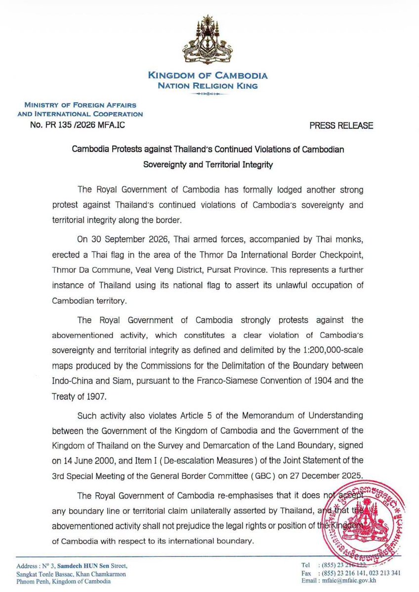 noansereiboth's tweet photo. Even as Bangkok and other provinces in Thailand were hit by severe flooding, Cambodia stated that Thai armed forces, accompanied by monks, erected a Thai flag at the Thmor Da International Border Checkpoint in Cambodian territory, describing the action as a further instance of Thailand using its national flag to assert an illegal occupation.