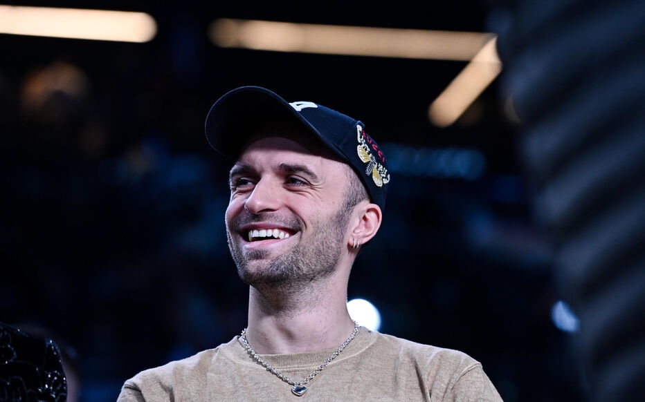 AlertesInfos's tweet photo. 🇫🇷 Squeezie APPORTE SON SOUTIEN au mouvement lycéen et étudiant : "Ils ont besoin d’être entendus et leurs demandes sont plus que légitimes. Admiratif et fier de nos étudiants ❤️". (post sur Instagram) https://t.co/B6i2eQbDxQ