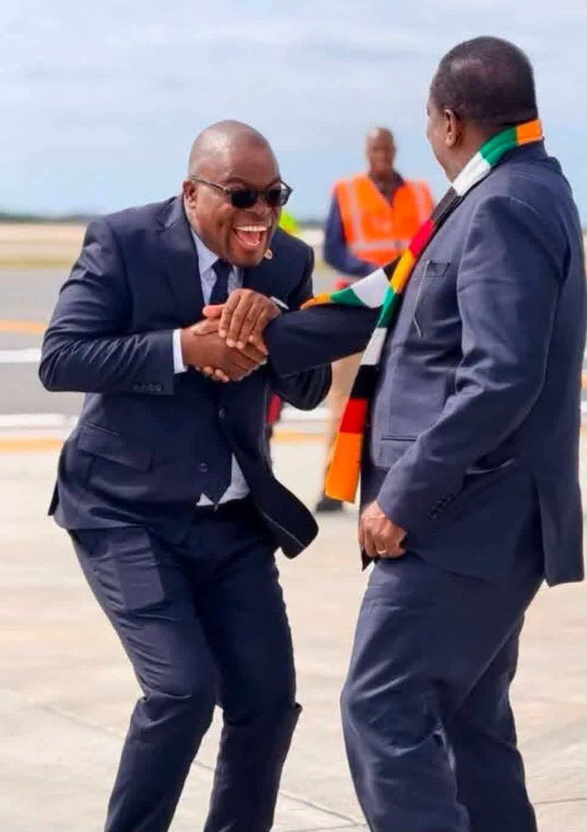 ProvyDance's tweet photo. He is ever smiling, I love him so much &amp; I honestly think he is pleasant to be around. Those who've been around im sure can testify. Above all else Hon. Murwira has done a lot for this nation, this year through his Ministry.  Keep up the good work good Sir &amp; never lose the smile https://t.co/cOc3AiS7Jz