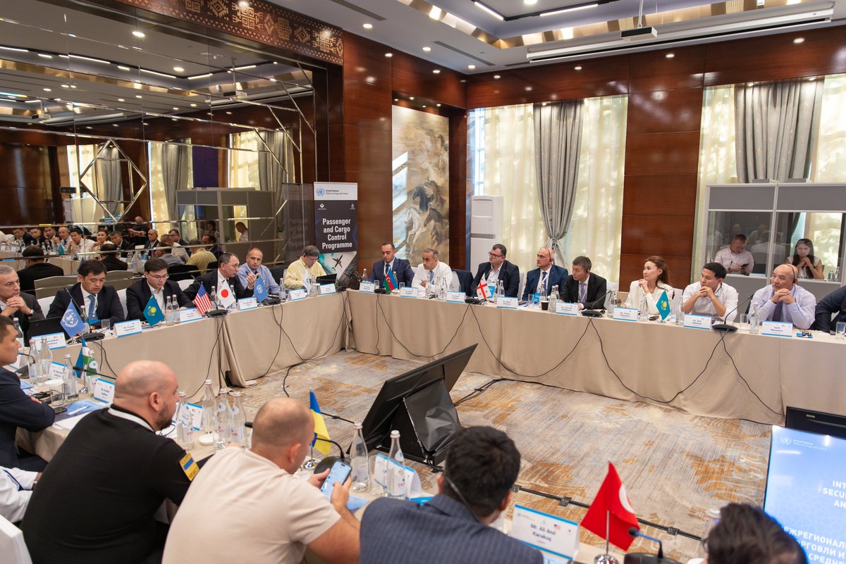 UNODC_BMB's tweet photo. 🇰🇿 I @UNODC brought together #IREN customs, border, port & law enforcement experts 🇦🇿🇬🇪🇰🇿🇰🇬🇵🇰🇹🇯🇹🇲🇺🇦🇺🇿🇹🇷 in Aktau, Kazakhstan.
Funded by @JapanGov and with support from @StateDept #EXBS, the workshop strengthened cooperation on trafficking, border security & trade facilitation. https://t.co/74yUKKVqg0