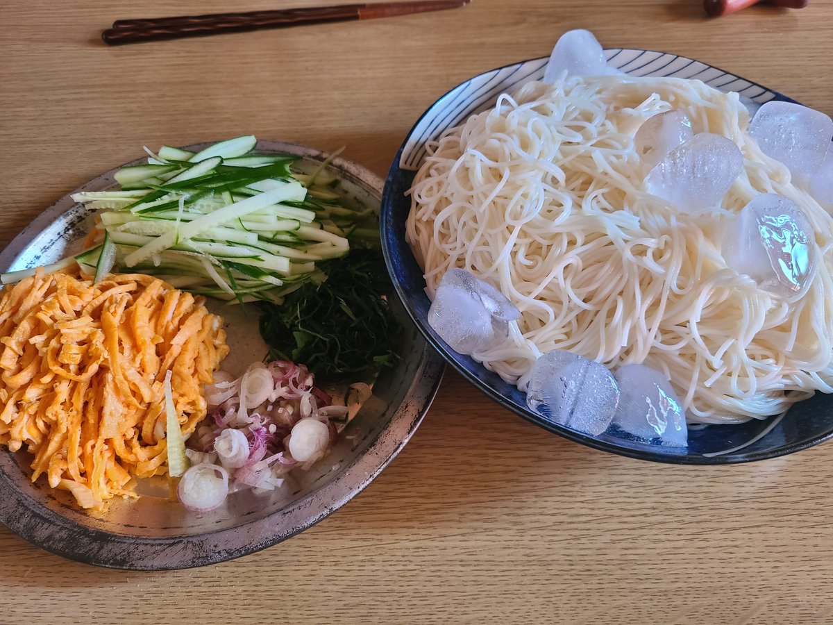 kanari_eleven's tweet photo. お昼のそうめん美味しかったです。 https://t.co/TiNI38TfMd
