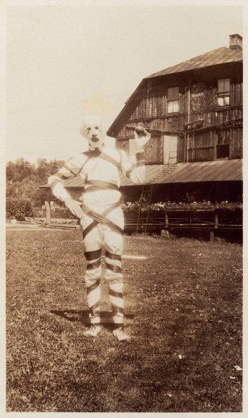 HorrorNHaunted's tweet photo. It's that time of year again.    

31 days of Creepy #halloween costumes.    

Day 2

Rate on a scale of 1-10 How creepy are these? https://t.co/7rKaePbkrD