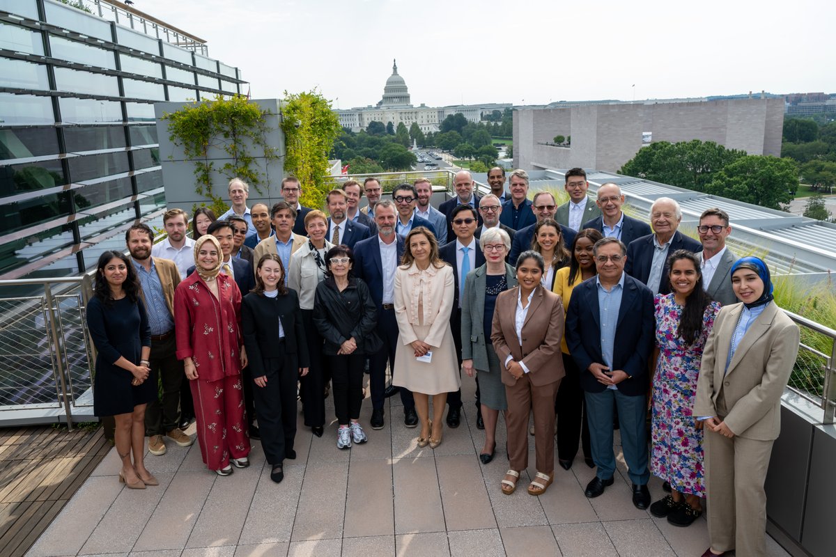 skalemliozcan's tweet photo. Happy to be part of Johns Hopkins’ 150th anniversary celebrations and giving the keynote speech at “Envisioning the Future of Global Supply Chains” event. @GLL_Brown @RhodesCenter @Watson_School @Brown_Economics  
https://t.co/DhKgCgxa46 https://t.co/PcmuCiDGc2