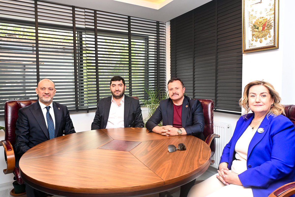 ysankazan's tweet photo. Ankara Oto Sanatkârları Esnaf Odamızın yeni hizmet binasının açılış programına katıldık.

Esnafımıza daha iyi şartlarda hizmet sunacak yeni hizmet binasının hayırlı olmasını diliyor, emeği geçen başta Oda Başkanımız olmak üzere tüm yönetimimize teşekkür ediyorum. https://t.co/PTtLnwRTpc