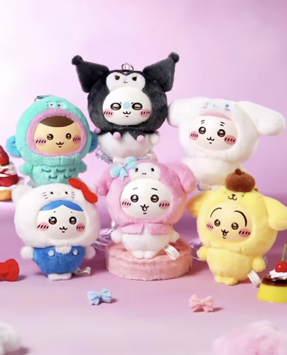 tylinqt's tweet photo. HELPPPP heeseung got disappointed when he got the pink/melody sanrio chiikawa 😭 his pout is so cute skdksks we all know he loves hello kitty so he probably wanted that one 

🪽: oh it’s cute~ it’s the pink one~ 
🦌: 😕
🪽: no?
🦌: *shakes his head* https://t.co/3J17t4vG0t
