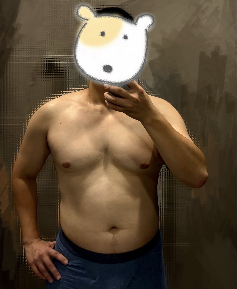 Me60142932's tweet photo. 放假!!!
回家前練一��,肉變多了⋯
#muscle #bodycheck #chestday #physique
#fitness #大叔 https://t.co/Bdv2YKPsRr