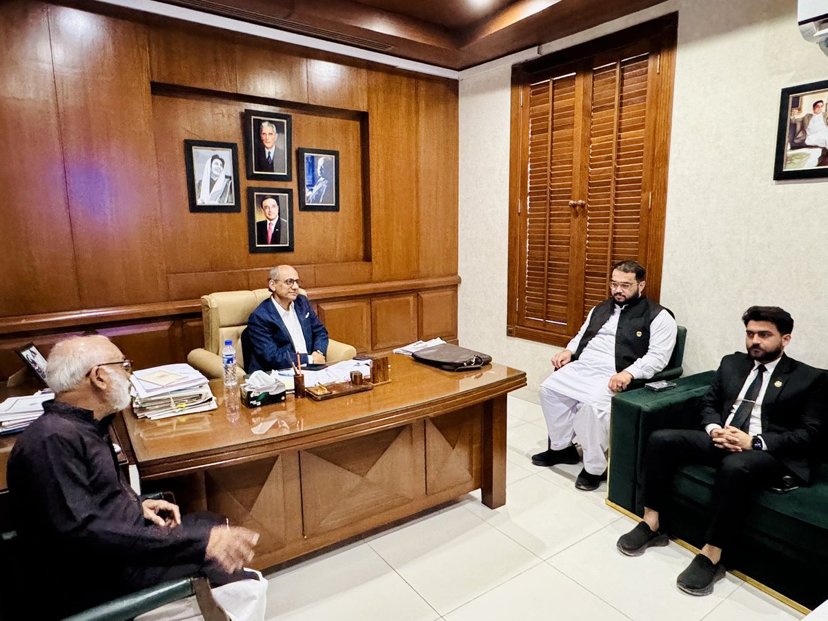 MinisterSindh's tweet photo. وزیر محنت و افرادی قوت سندھ سعید غنی سے جمعہ کے روز ان کے دفتر میں لوگوں نے ملاقات کی۔ https://t.co/EUcPzRh8rm