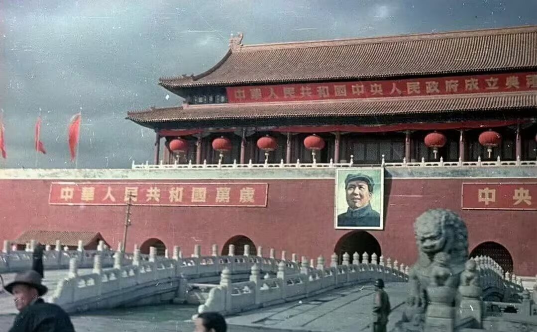zbszci's tweet photo. 好长时间没有看推特了，但还是想对大家说国庆节快乐！中国人民万岁！世界民族大团结万岁！ https://t.co/7pwVomYbbw