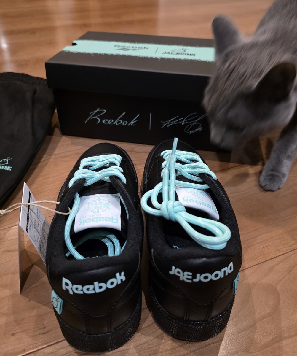 catnanana's tweet photo. Reebok×JAEJOONG 
うちにも届いたー！素敵✨🤩サイズ大丈夫だったわっ良かったっ🤭 https://t.co/i0mQIcmcG9