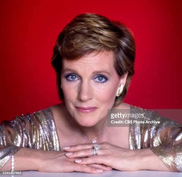 barbaravitali2's tweet photo. Happy Birthday to #JulieAndrews October 1,1935 #TheSoundOfMusic #MaryPoppins #VictorVictoria https://t.co/8gahHVSqMZ
