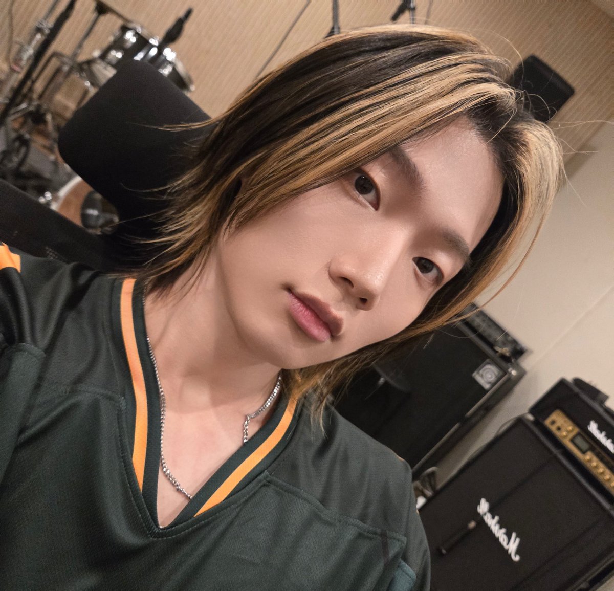 tgyubabo's tweet photo. 드래곤포니전원초미남뺀드인거축하드립니다 https://t.co/Flxc11chvk